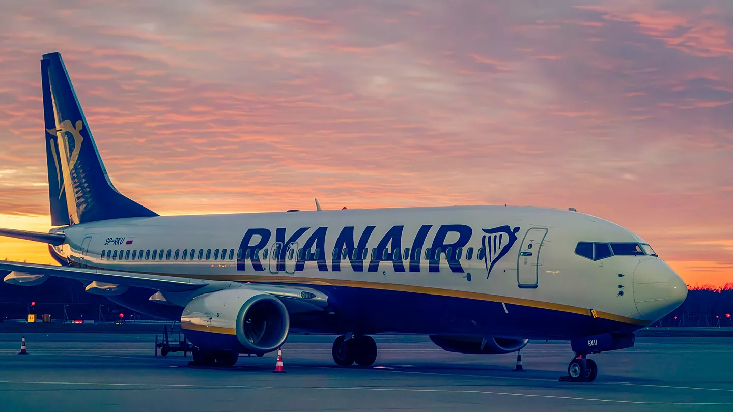 Man 'Nearly Sucked Out of Window Mid-Air' on Ryanair Plane, Passengers Say