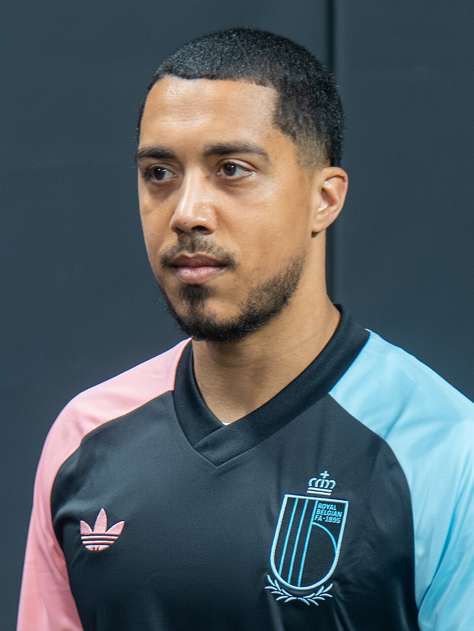 Manchester United in advanced talks to sign Youri Tielemans from Aston Villa